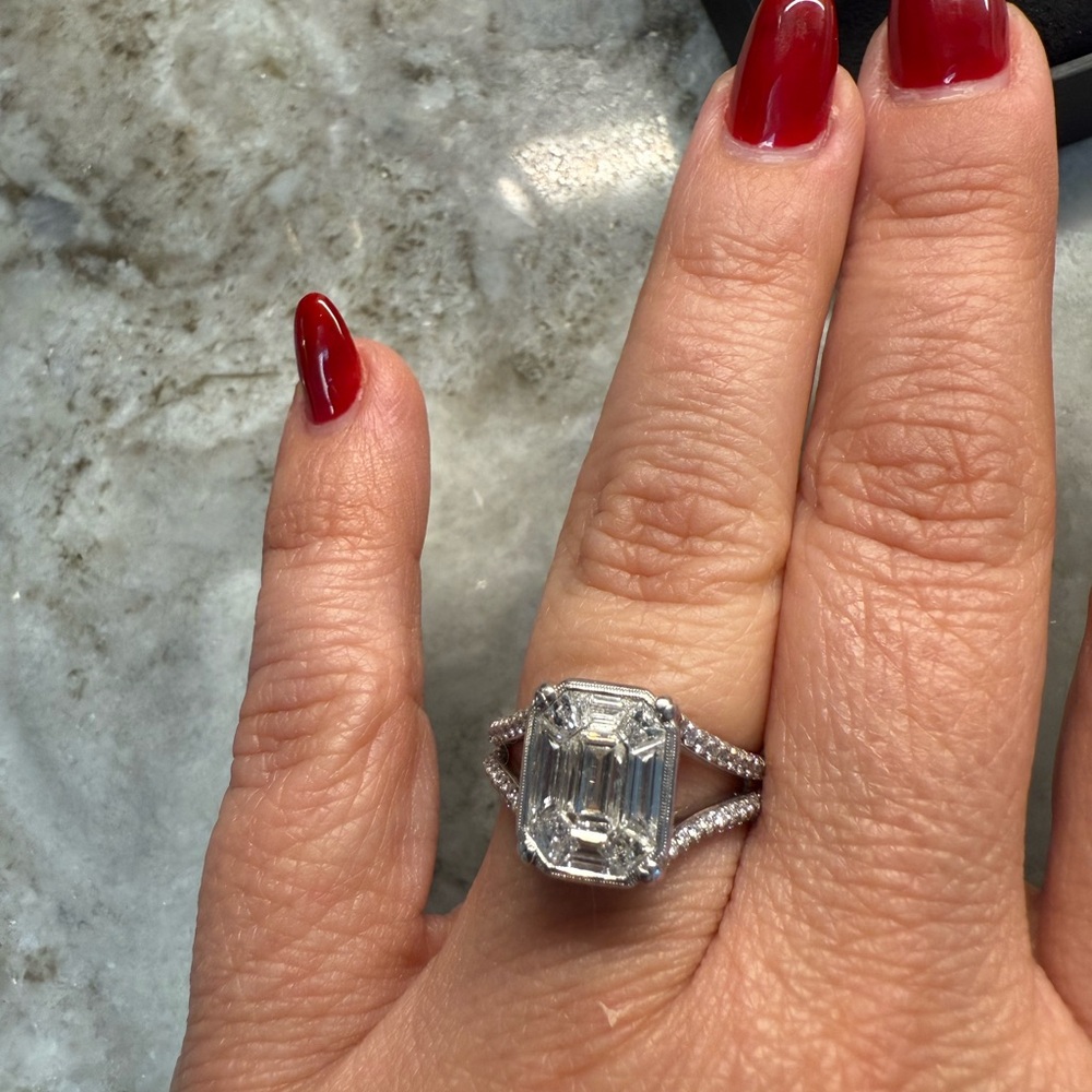Simon G. Three carat tw diamond engagement ring- natural mined diamonds Size 7